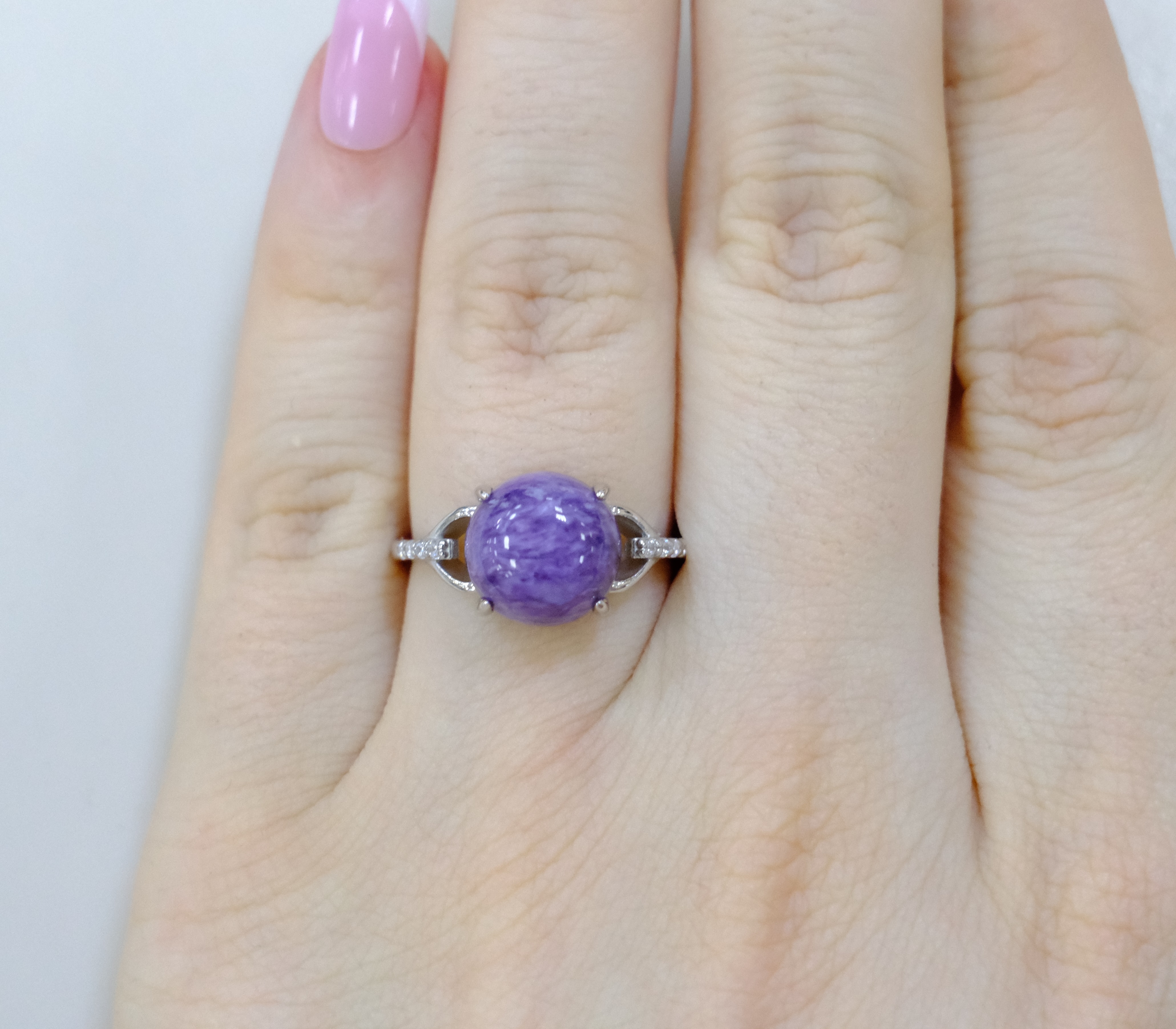 Серебряное кольцо с чароитом